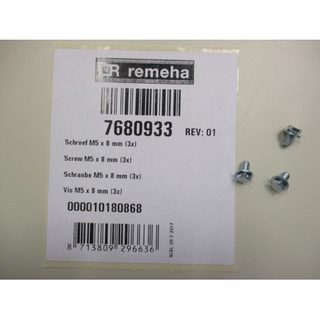 Screw M5 x 8 mm (3x)